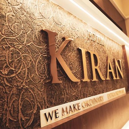 Hotel Kiran Miraj 外观 照片